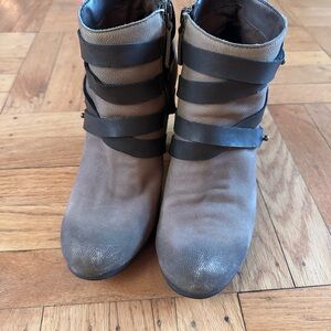 B.P. Stylish Brown Ankle Boots womens sz 7.5